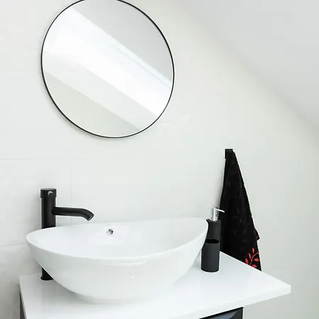 Jurajski Zakamarek * Zarki