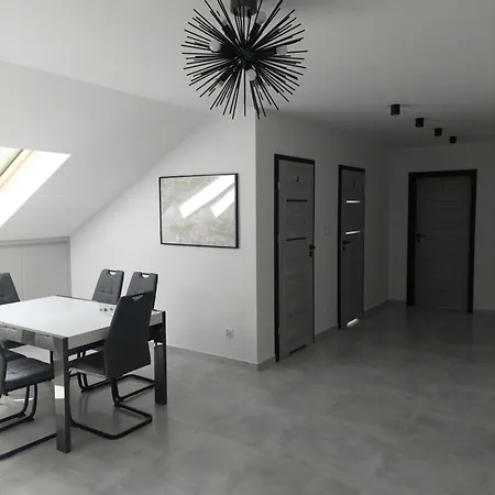 Jurajski Zakamarek * Zarki