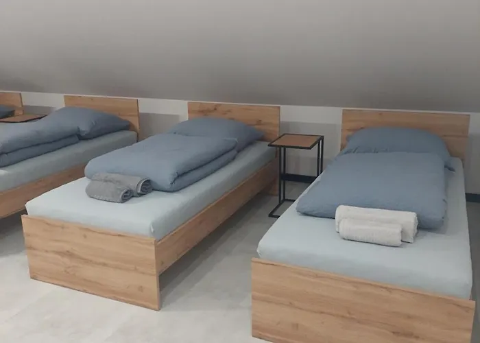 Jurajski Zakamarek * Zarki