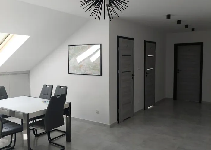 Jurajski Zakamarek * Zarki